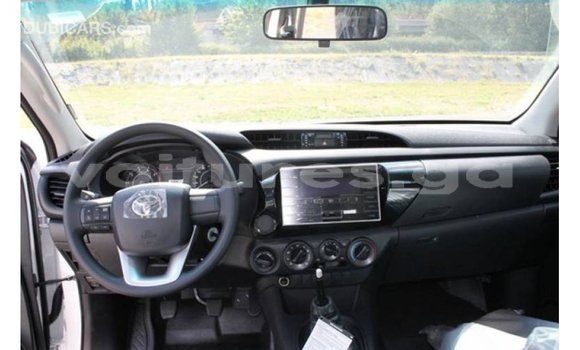 Sayi Imported Toyota Hilux White Mota in Import - Dubai a estuary Sayi Imported Toyota Hilux White Mota in Import - Dubai a estuary
