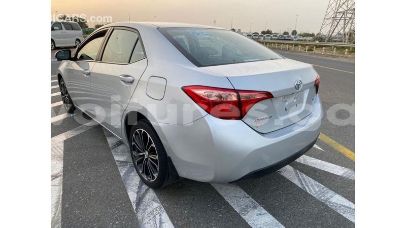 Big with watermark toyota corolla estuaire import dubai 6236