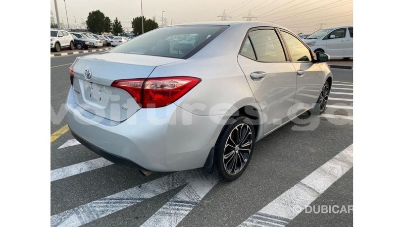 Big with watermark toyota corolla estuaire import dubai 6236