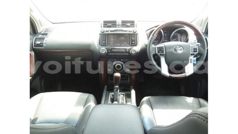 Big with watermark toyota prado estuaire import dubai 6238