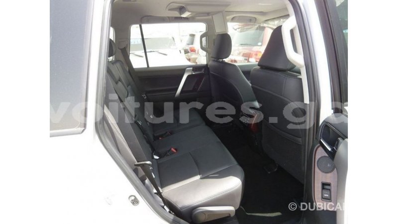 Big with watermark toyota prado estuaire import dubai 6238