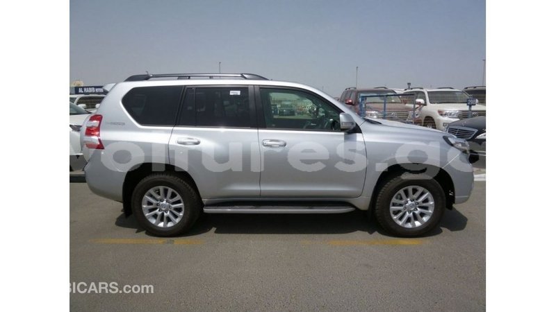 Big with watermark toyota prado estuaire import dubai 6238