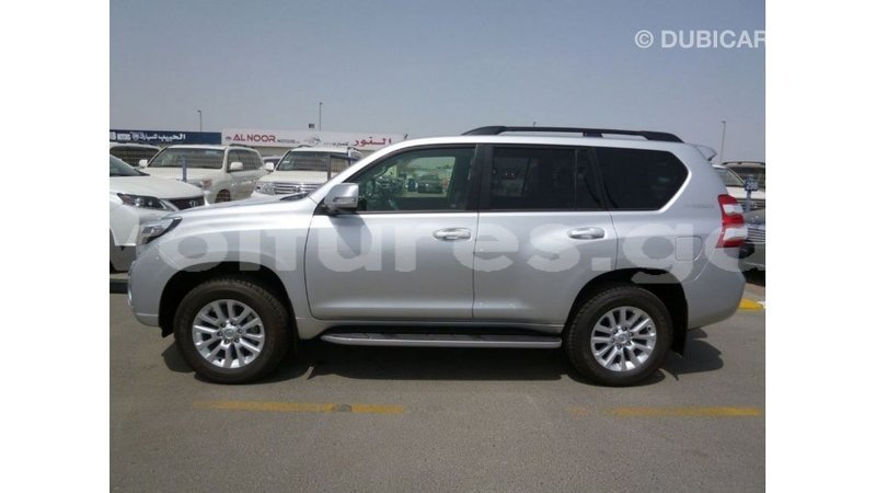 Big with watermark toyota prado estuaire import dubai 6238