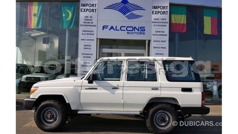 Big with watermark toyota land cruiser estuaire import dubai 6241