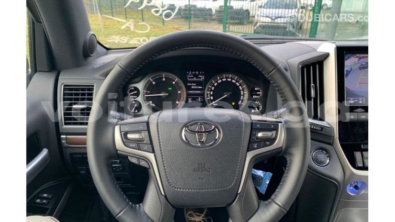 Big with watermark toyota land cruiser estuaire import dubai 6242
