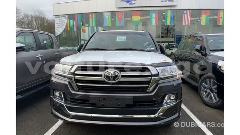 Big with watermark toyota land cruiser estuaire import dubai 6242