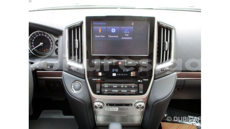 Big with watermark toyota land cruiser estuaire import dubai 6244