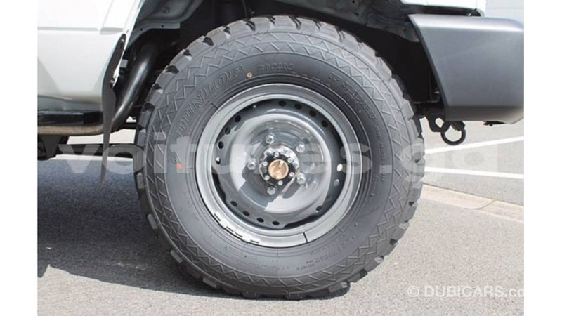 Big with watermark toyota land cruiser estuaire import dubai 6246