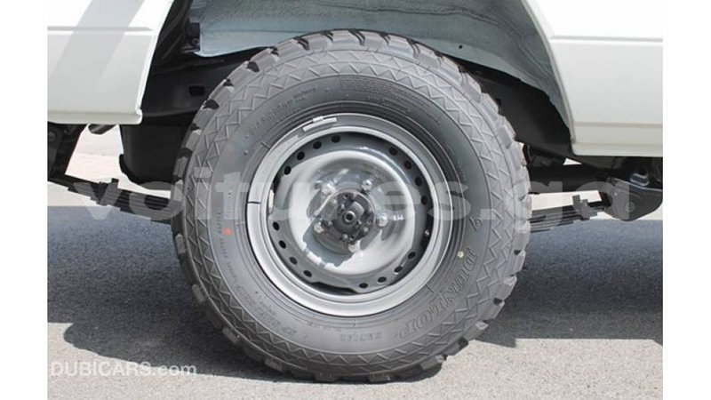 Big with watermark toyota land cruiser estuaire import dubai 6246