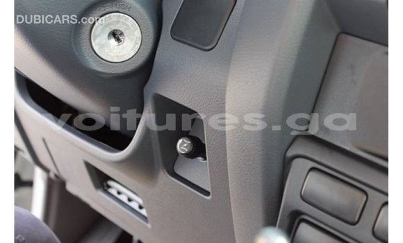 Sayi Imported Toyota Land Cruiser White Mota in Import - Dubai a estuary Sayi Imported Toyota Land Cruiser White Mota in Import - Dubai a estuary