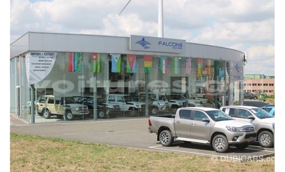 Sayi Imported Toyota Land Cruiser White Mota in Import - Dubai a estuary Sayi Imported Toyota Land Cruiser White Mota in Import - Dubai a estuary