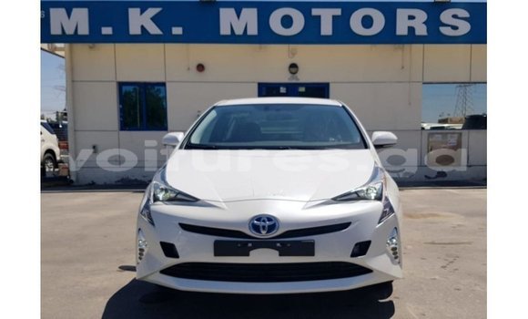 Acheter Import Voiture Toyota Prius Blanc à Import - Dubai, Estuaire Acheter Import Voiture Toyota Prius Blanc à Import - Dubai, Estuaire