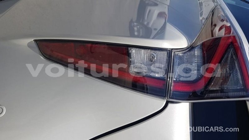 Big with watermark toyota prius estuaire import dubai 6247