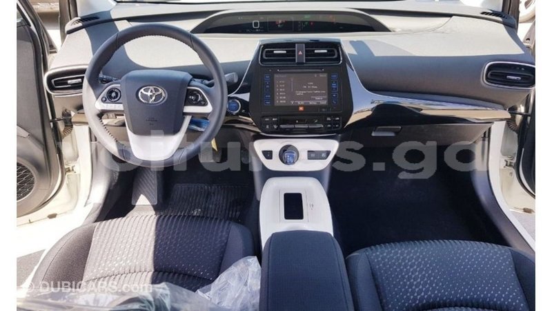 Big with watermark toyota prius estuaire import dubai 6247