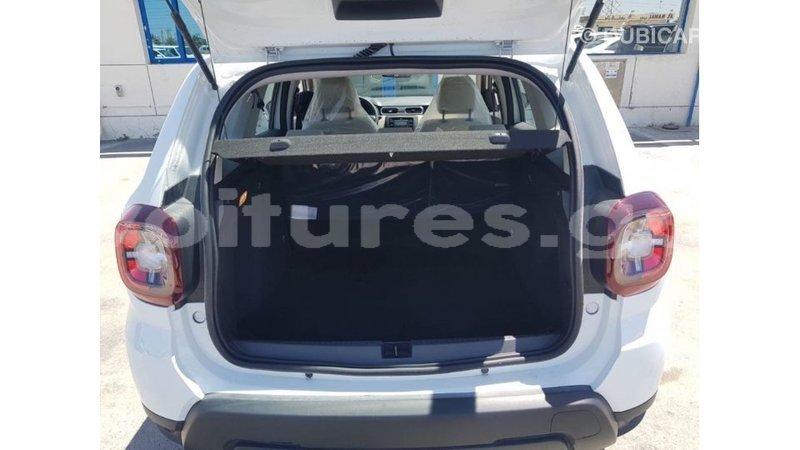 Big with watermark renault 19 estuaire import dubai 6248