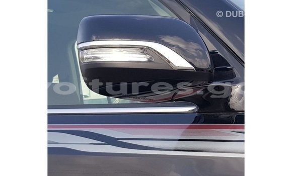 Acheter Import Voiture Toyota Land Cruiser Noir à Import - Dubai, Estuaire Acheter Import Voiture Toyota Land Cruiser Noir à Import - Dubai, Estuaire