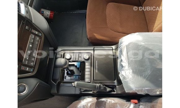 Acheter Import Voiture Toyota Land Cruiser Noir à Import - Dubai, Estuaire Acheter Import Voiture Toyota Land Cruiser Noir à Import - Dubai, Estuaire