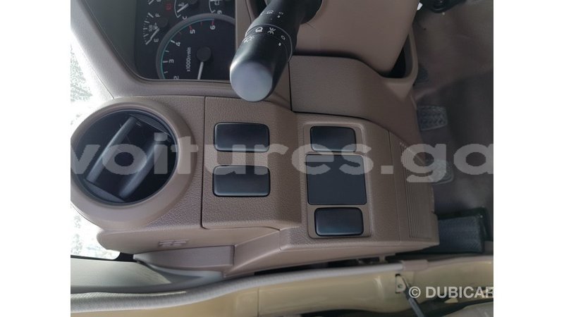 Big with watermark toyota land cruiser estuaire import dubai 6251