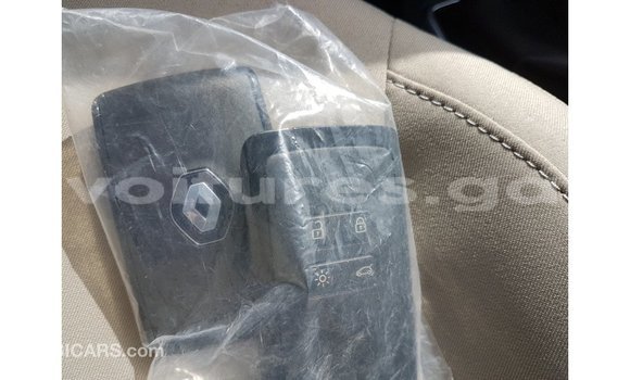 Acheter Import Voiture Renault 19 Vert à Import - Dubai, Estuaire Acheter Import Voiture Renault 19 Vert à Import - Dubai, Estuaire