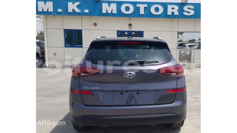 Big with watermark hyundai tucson estuaire import dubai 6253