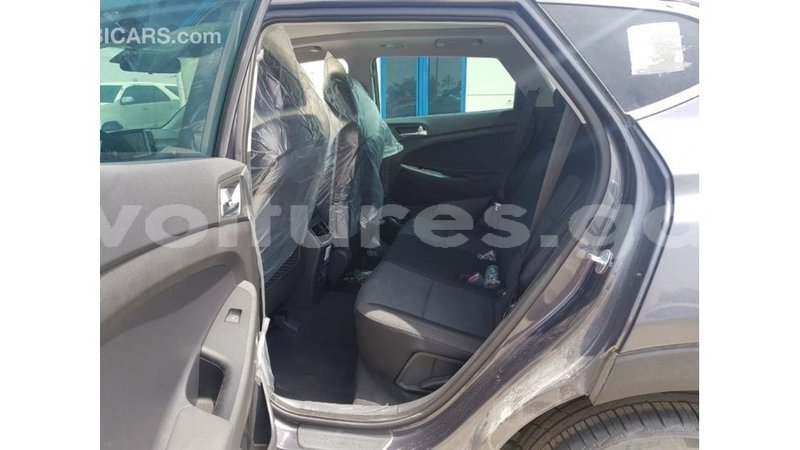 Big with watermark hyundai tucson estuaire import dubai 6253