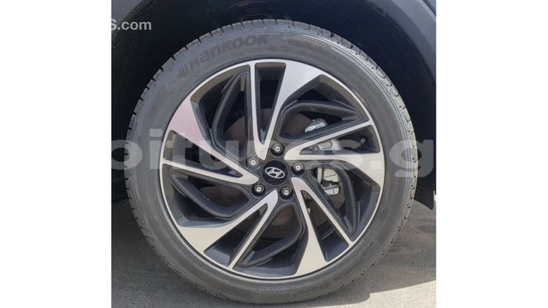 Big with watermark hyundai tucson estuaire import dubai 6253