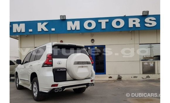 Acheter Import Voiture Toyota Prado Blanc à Import - Dubai, Estuaire Acheter Import Voiture Toyota Prado Blanc à Import - Dubai, Estuaire