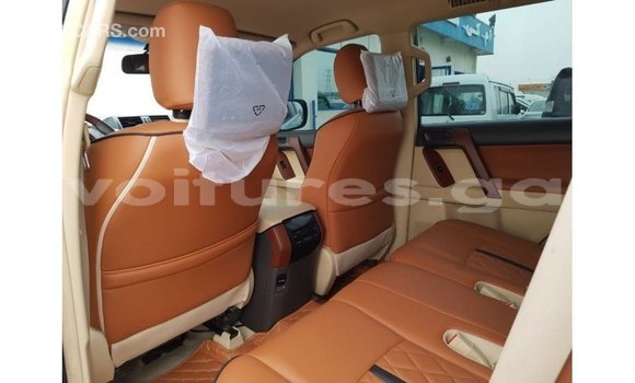 Acheter Import Voiture Toyota Prado Blanc à Import - Dubai, Estuaire Acheter Import Voiture Toyota Prado Blanc à Import - Dubai, Estuaire