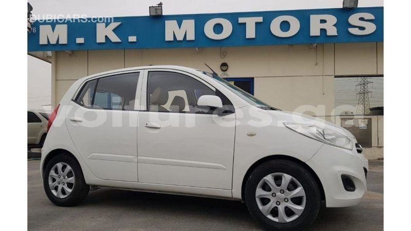 Big with watermark hyundai i10 estuaire import dubai 6255