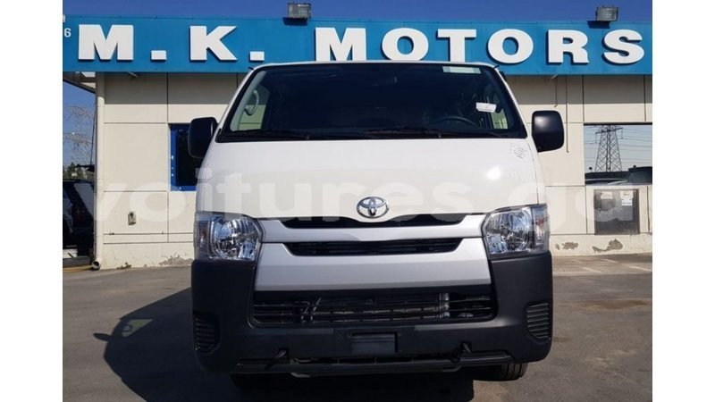 Big with watermark toyota hiace estuaire import dubai 6264