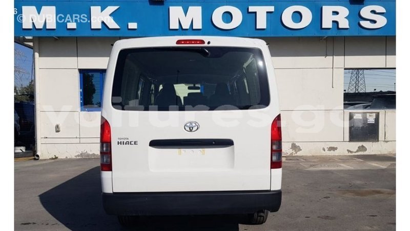 Big with watermark toyota hiace estuaire import dubai 6264