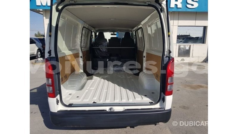 Big with watermark toyota hiace estuaire import dubai 6264