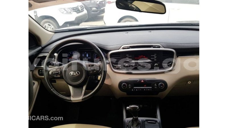 Big with watermark kia sorento estuaire import dubai 6266