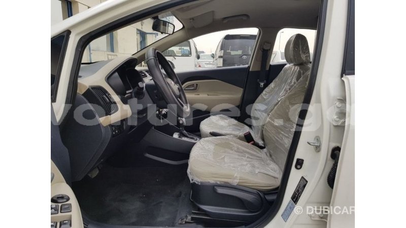 Big with watermark kia rio estuaire import dubai 6267