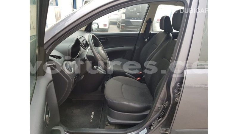 Big with watermark hyundai i10 estuaire import dubai 6268