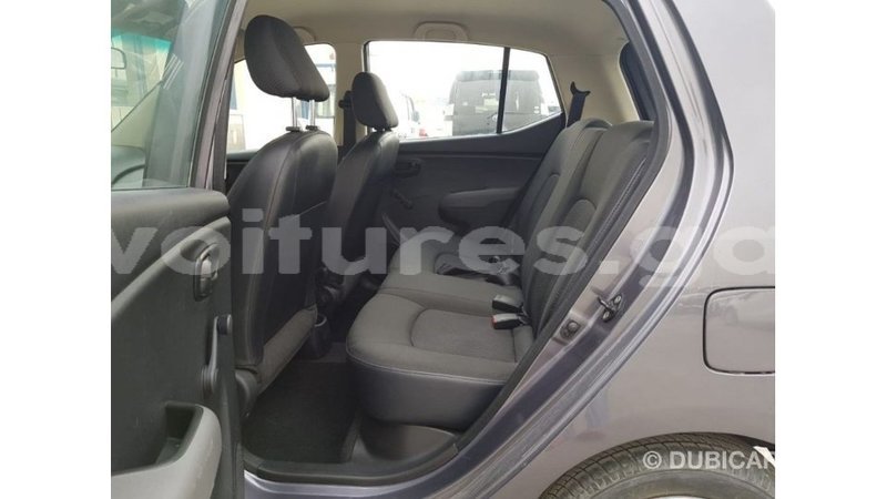 Big with watermark hyundai i10 estuaire import dubai 6268