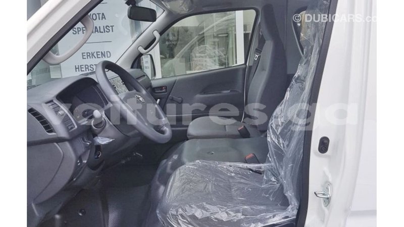 Big with watermark toyota hiace estuary import dubai 6272