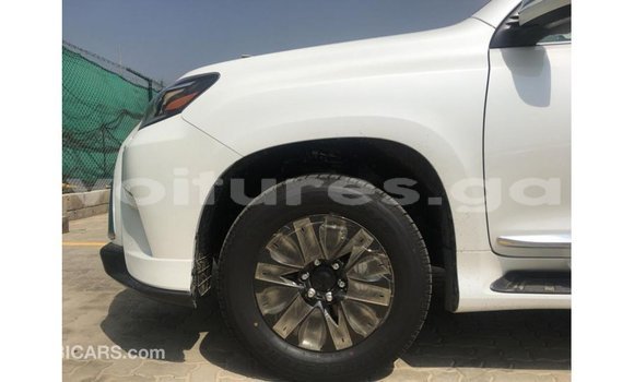 Acheter Import Voiture Lexus GX Blanc à Import - Dubai, Estuaire Acheter Import Voiture Lexus GX Blanc à Import - Dubai, Estuaire