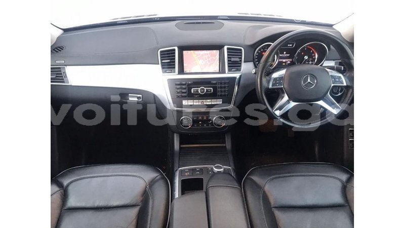 Big with watermark mercedes benz gle estuaire import dubai 6274