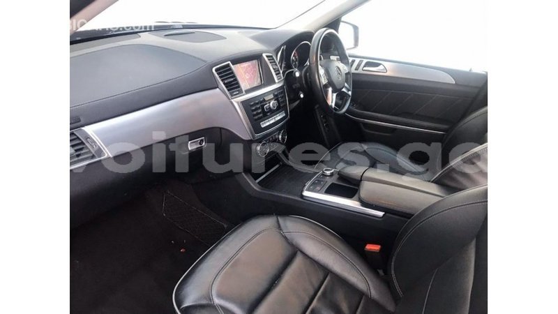 Big with watermark mercedes benz gle estuaire import dubai 6274