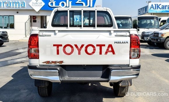Acheter Import Voiture Toyota Hilux Blanc à Import - Dubai, Estuaire Acheter Import Voiture Toyota Hilux Blanc à Import - Dubai, Estuaire