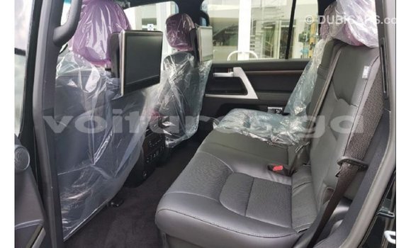 Acheter Import Voiture Toyota Land Cruiser Noir à Import - Dubai, Estuaire Acheter Import Voiture Toyota Land Cruiser Noir à Import - Dubai, Estuaire