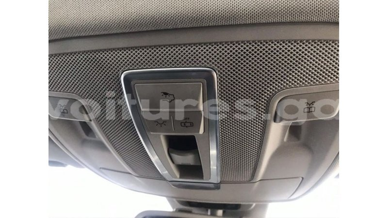 Big with watermark mercedes benz 190 estuaire import dubai 6283