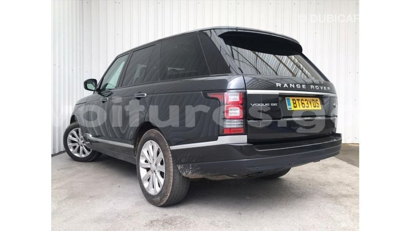 Big with watermark land rover range rover estuaire import dubai 6284