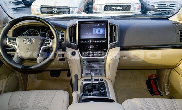 Acheter Import Voiture Toyota Land Cruiser Noir à Import - Dubai, Estuaire Acheter Import Voiture Toyota Land Cruiser Noir à Import - Dubai, Estuaire