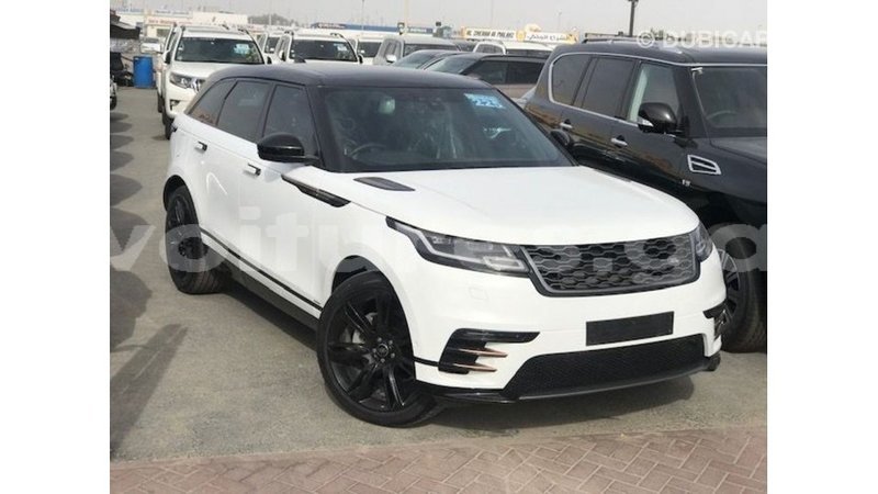 Big with watermark land rover range rover estuaire import dubai 6287