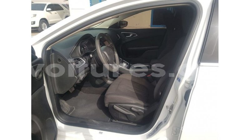 Big with watermark chrysler 200 estuary import dubai 6288