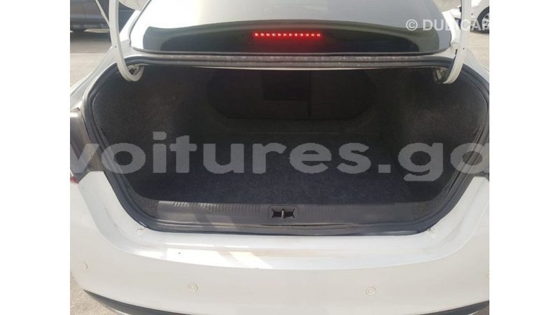 Big with watermark chrysler 200 estuaire import dubai 6288