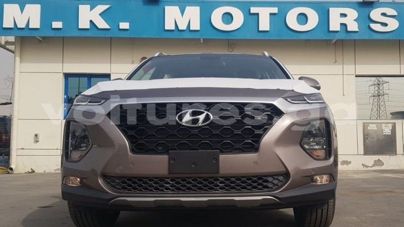 Big with watermark hyundai santa fe estuaire import dubai 6289