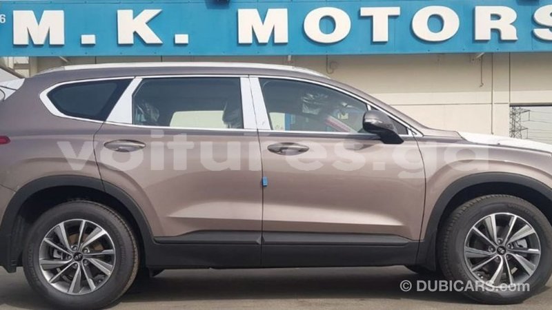 Big with watermark hyundai santa fe estuaire import dubai 6289